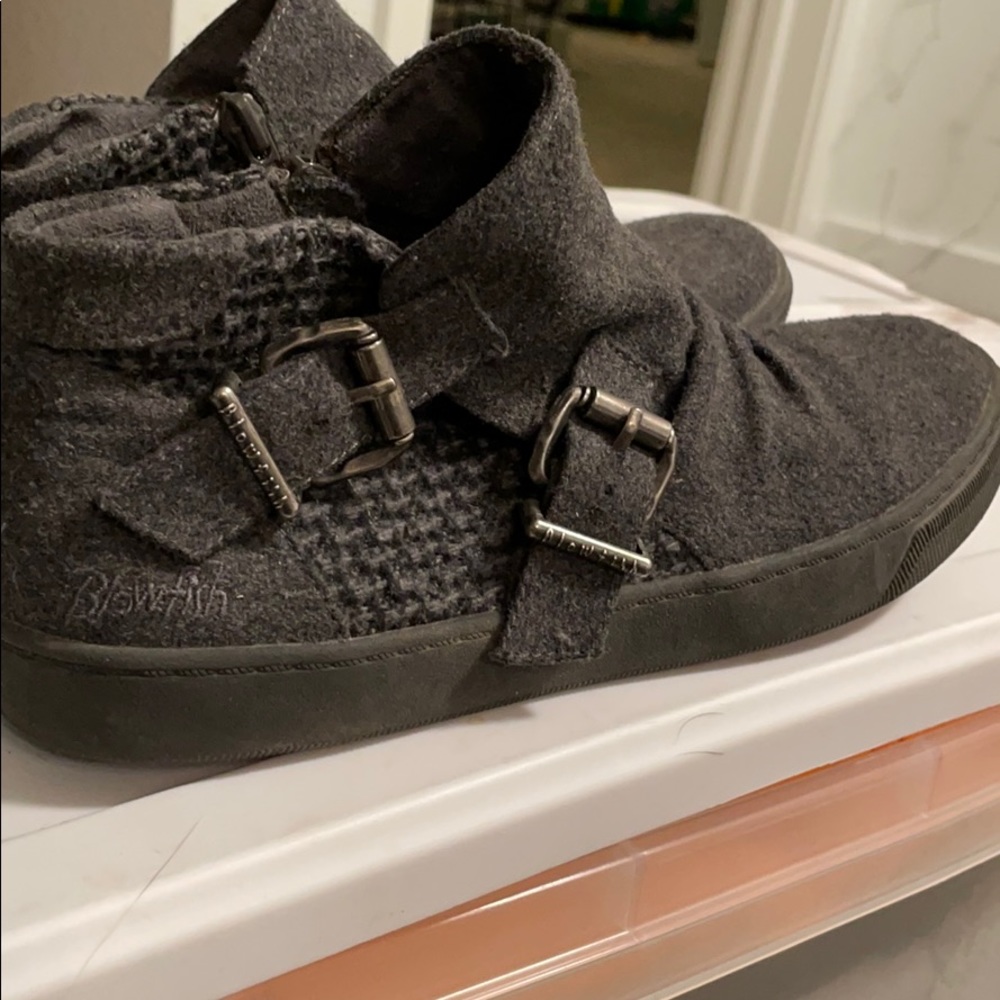 Blowfish Booties